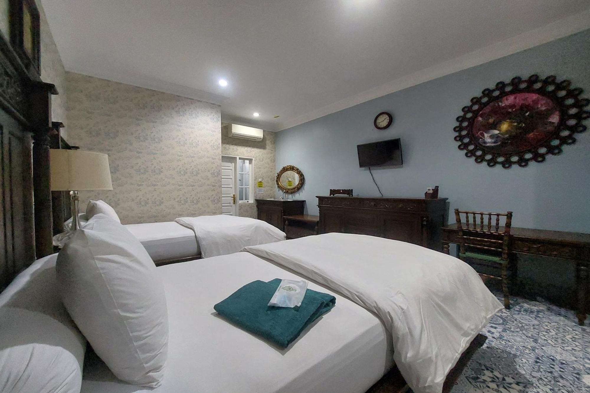 Nonie'S Huis Hotel Medan Exterior foto