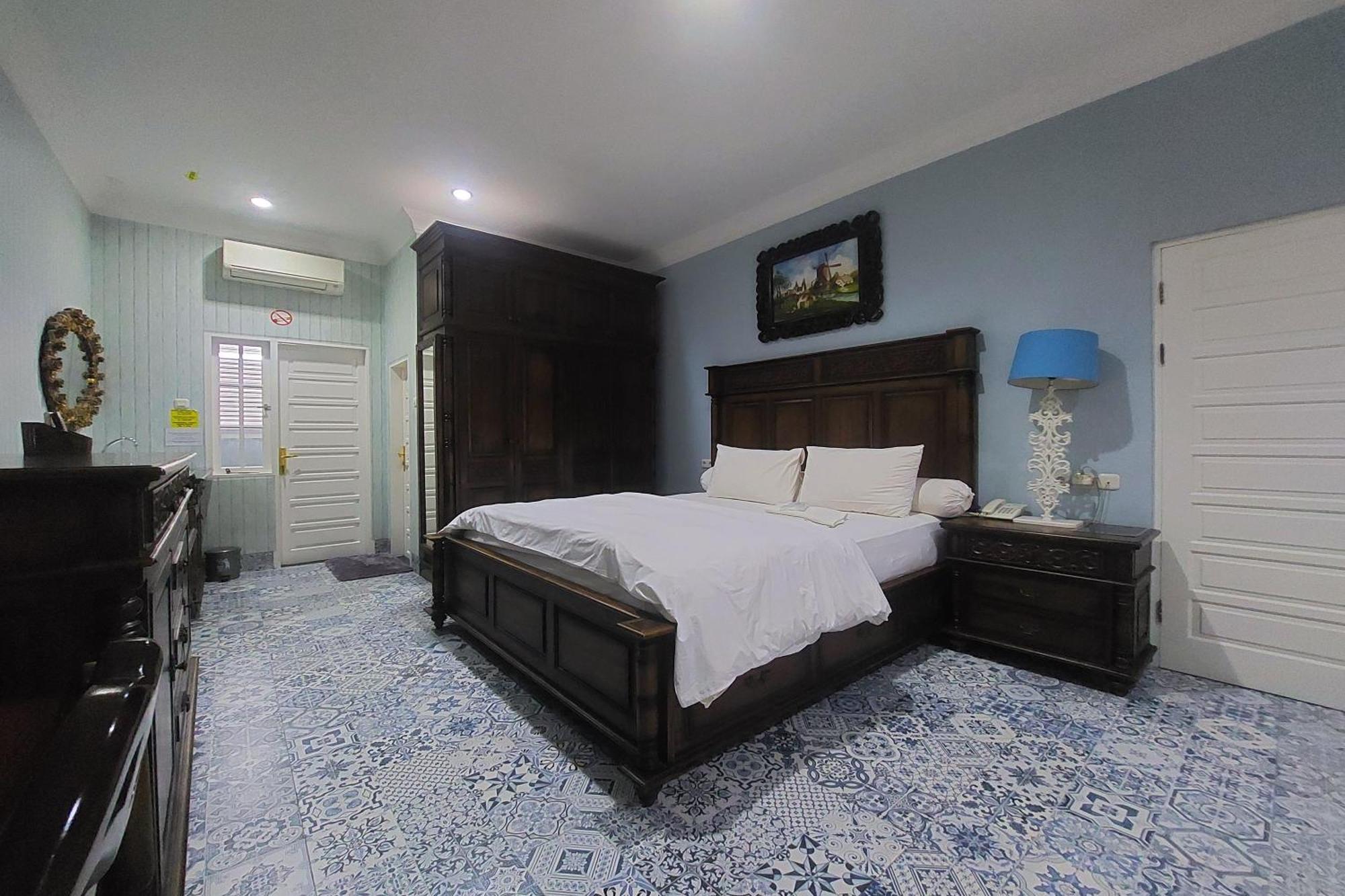 Nonie'S Huis Hotel Medan Exterior foto