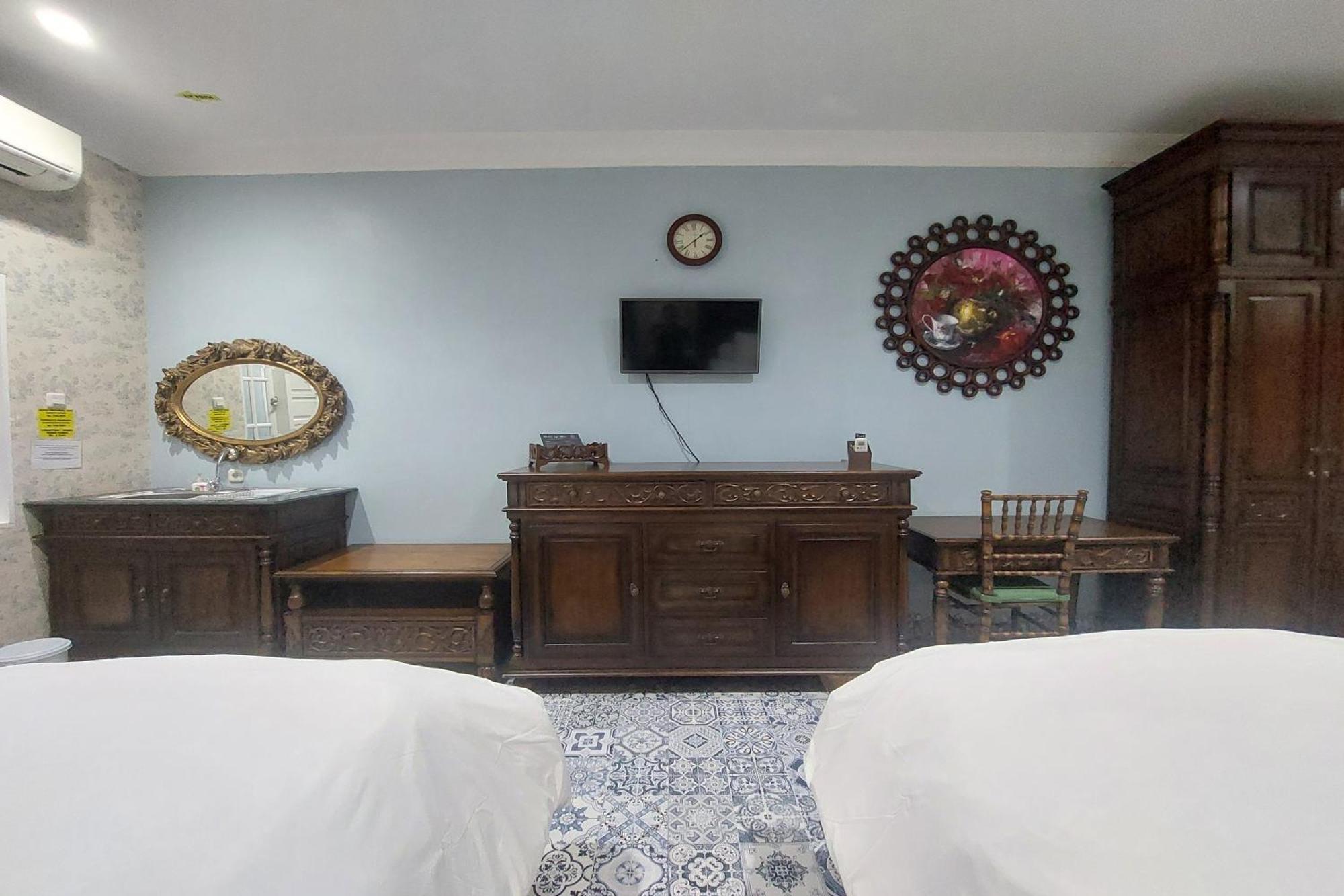 Nonie'S Huis Hotel Medan Exterior foto