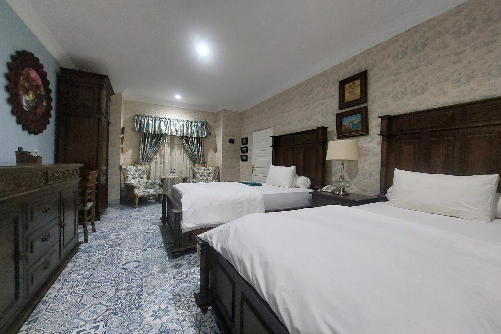 Nonie'S Huis Hotel Medan Exterior foto