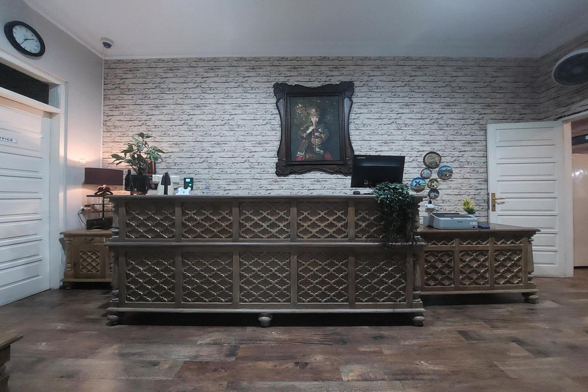 Nonie'S Huis Hotel Medan Exterior foto